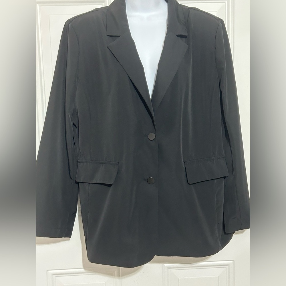 Chico’s Zenergy Sophisticated Women's Black Blazer